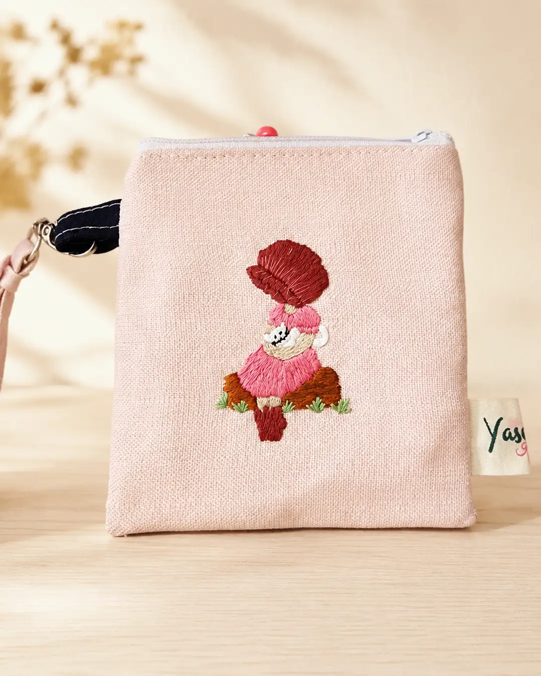 Başlıklı Kız Nakışlı, Pembe Kumaş,  El Cüzdanı